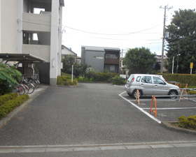 都営府中栄町一丁目アパート駐車場の写真