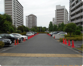 都営東村山本町アパート駐車場の画像