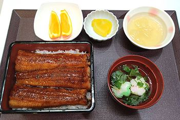 特別予約食特集①「うな重」（写真）