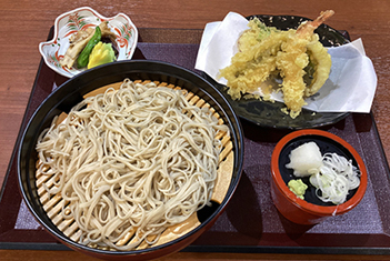 特別予約食特集②「手打ちそば御膳」（写真）