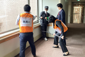 不審者対応訓練（写真）