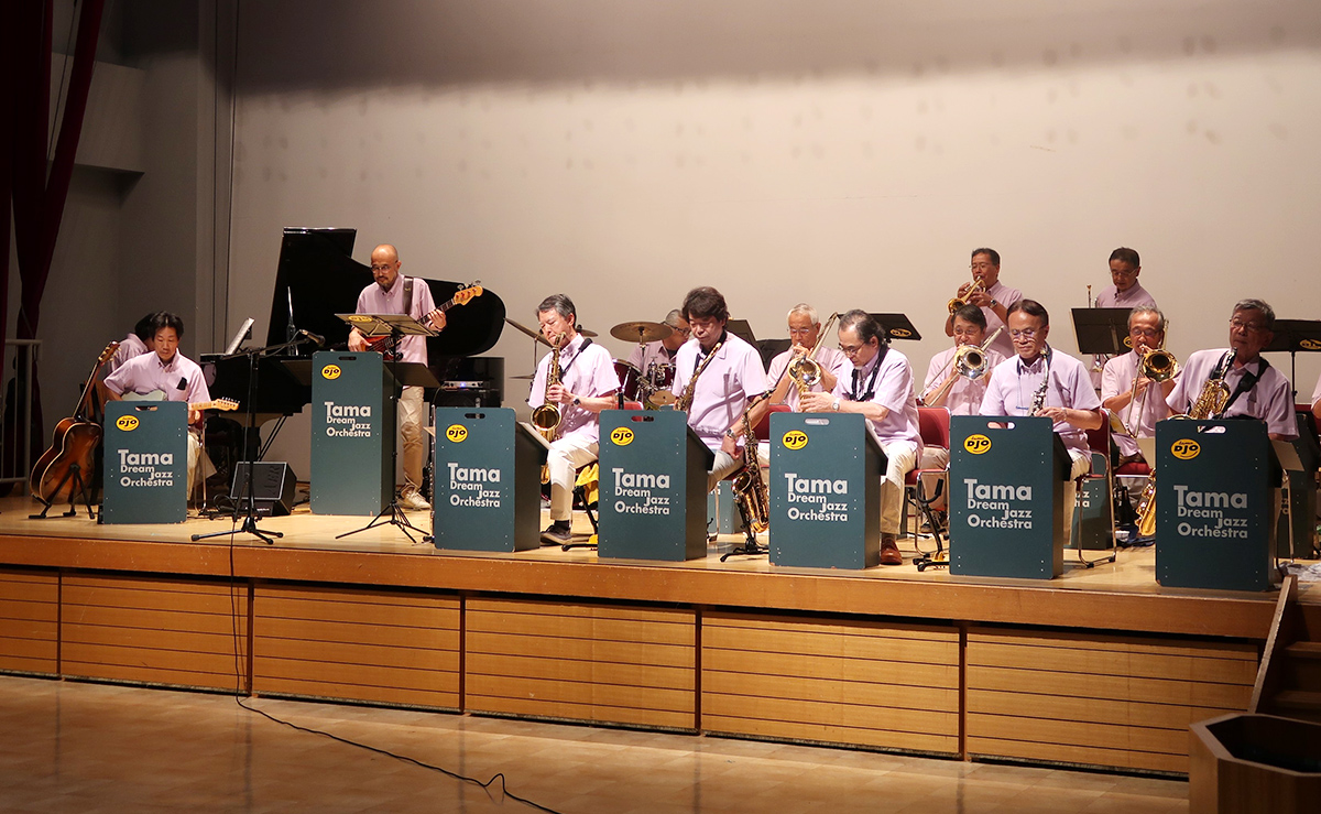 タマドリームジャズオーケストラコンサートの写真