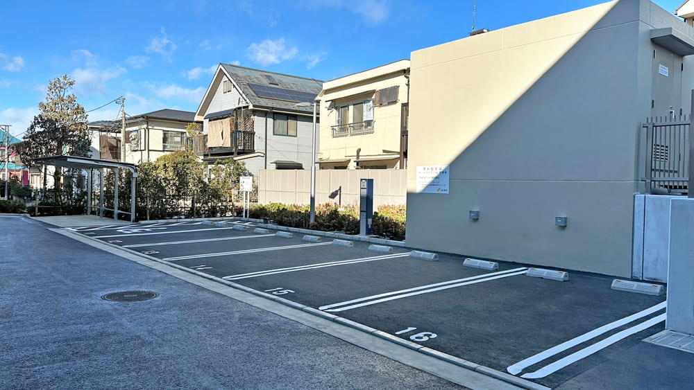 カーメスト石川台 駐車場（B号棟）