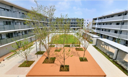 敷地内広場（２号棟）