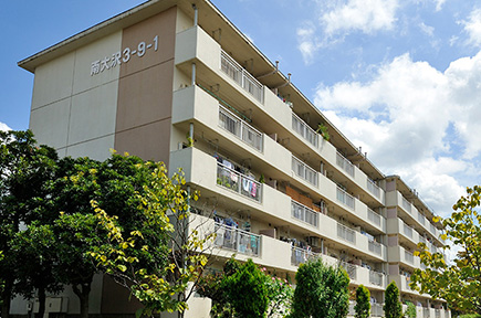 コーシャハイム南大沢外観