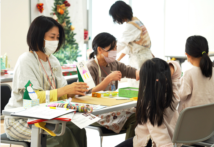 子育て世帯向けのクリスマス工作イベント画像2