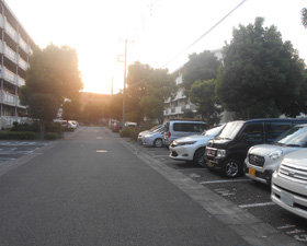 都営長沼町第2アパート駐車場の写真