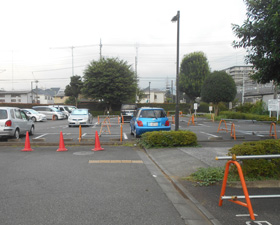 都営調布柴崎二丁目アパート駐車場の写真