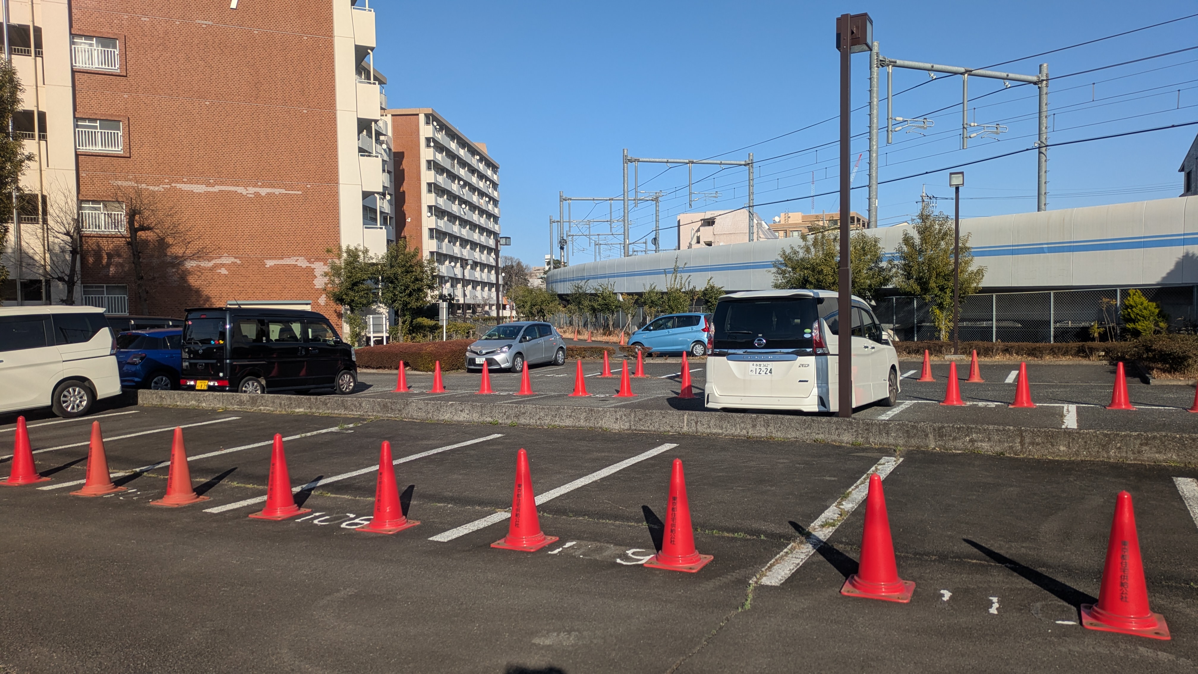 都営小川東町二丁目アパート駐車場の写真