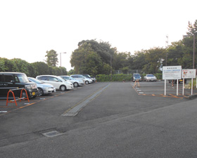 都営松が谷団地18番地駐車場の写真