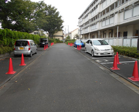 都営上水南町一丁目アパート駐車場の画像