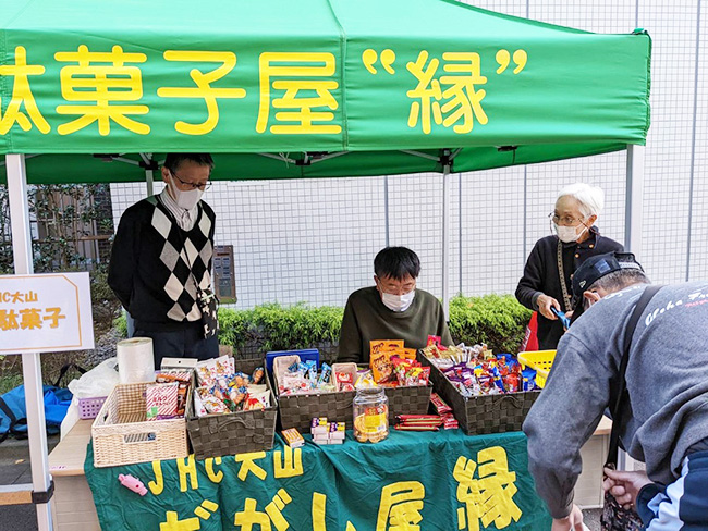 駄菓子屋 縁の様子