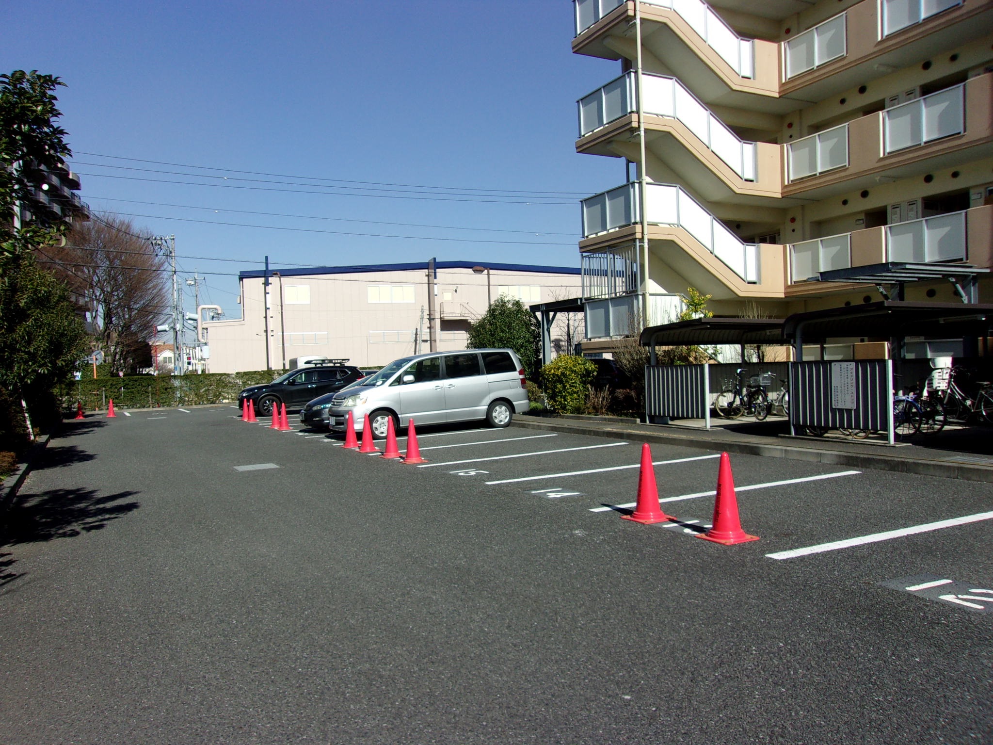 都営東久留米南町一丁目アパート駐車場の写真