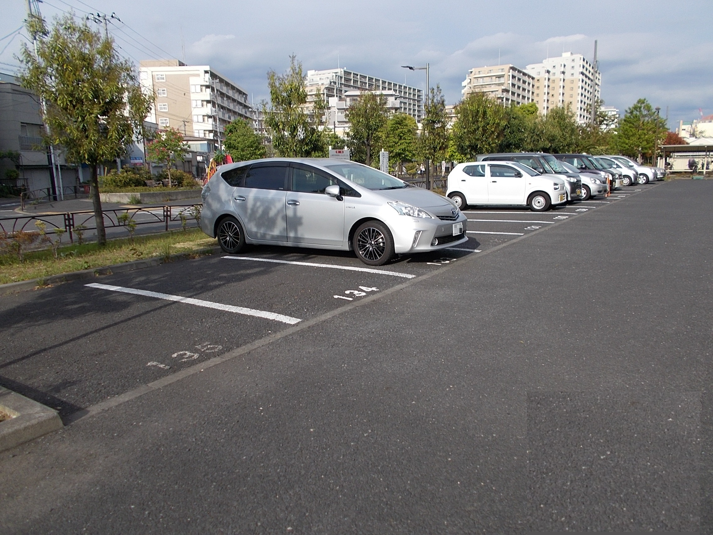 都営新宿六丁目アパート駐車場画像①