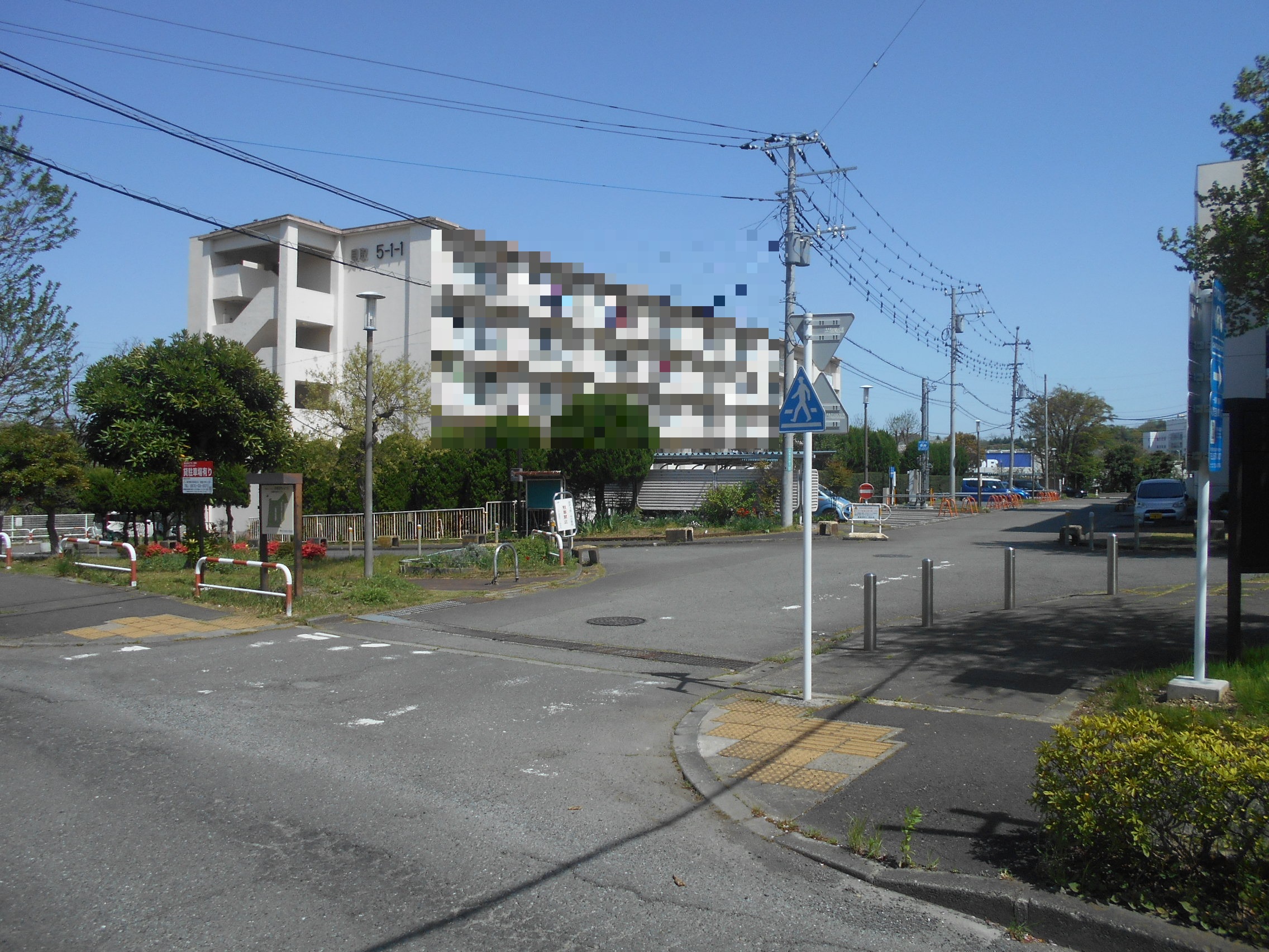 都営貝取団地五丁目【電気自動車対応】駐車場の画像