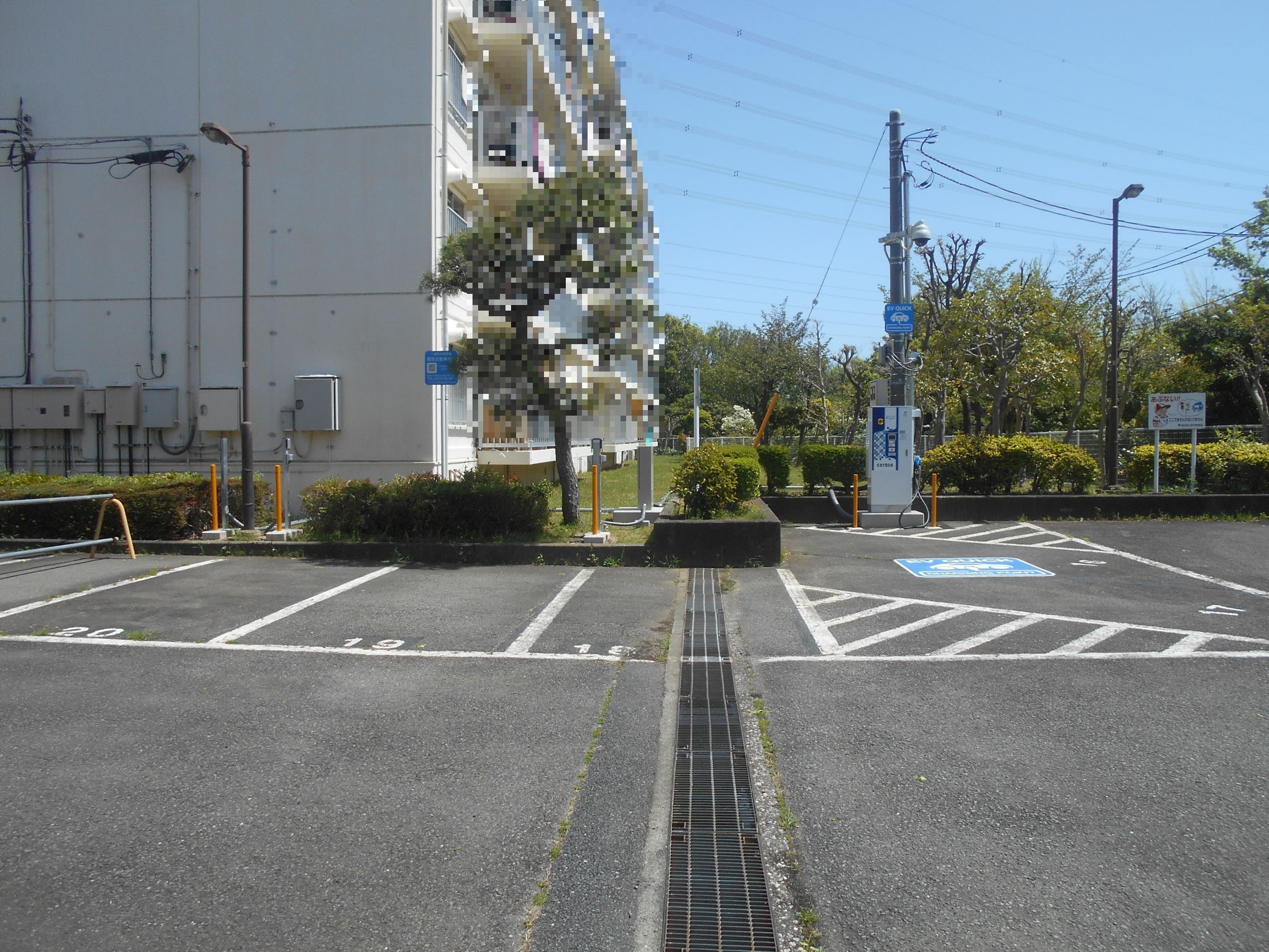 都営松が谷団地5番地【電気自動車対応】駐車場の画像