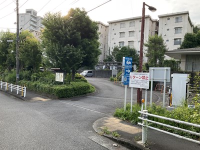 都営多摩ニュータウン鹿島団地18番地【電気自動車対応】駐車場の画像