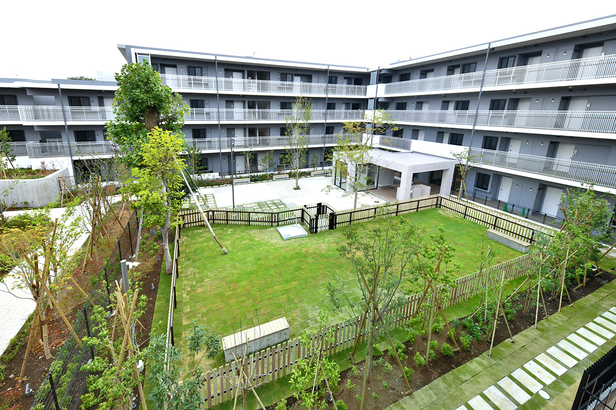 1号棟前 入居者専用のドッグガーデン