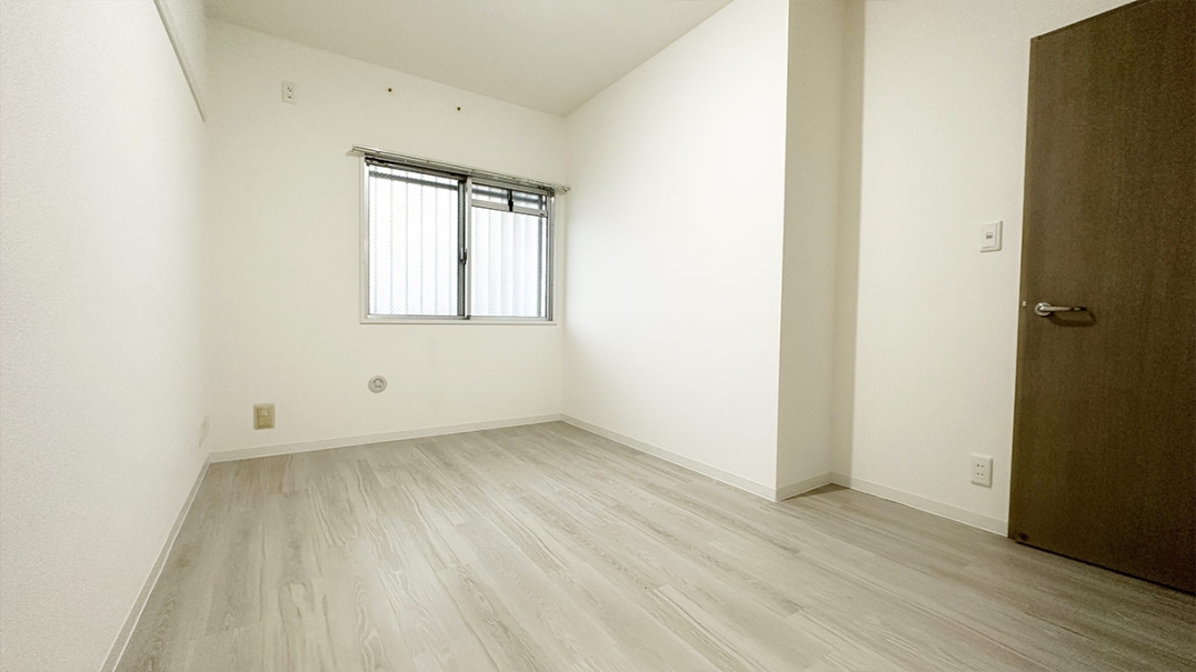 LR1タイプ(2LDK)　洋室2(6畳)1