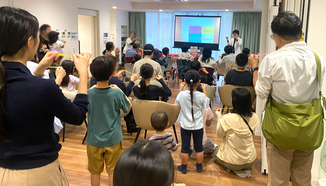 黒ラブ教授のサイエンスショーの写真