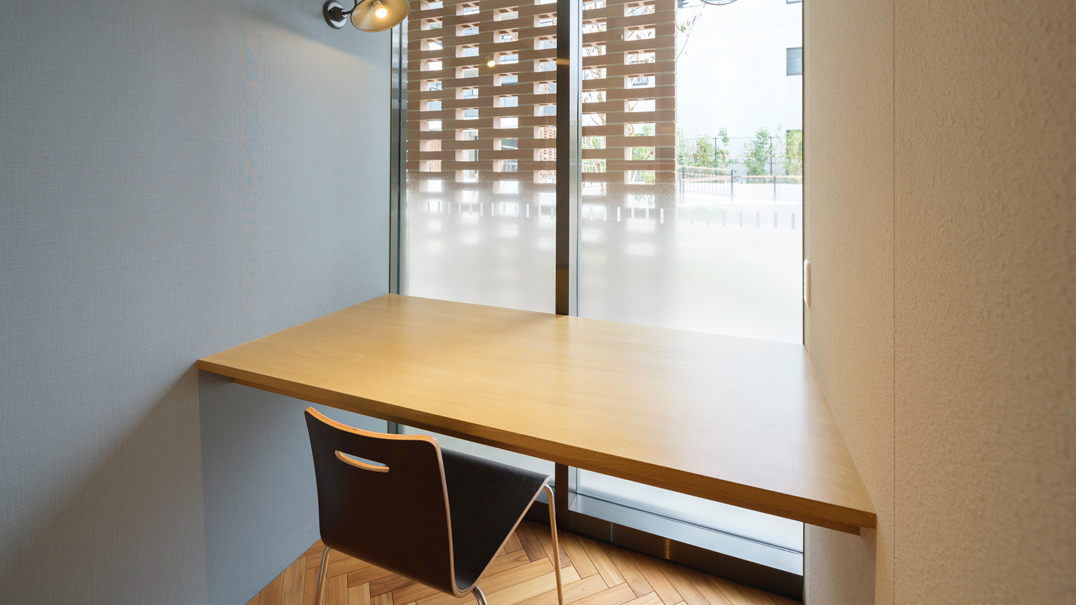 パーソナルデスク(マルチサロンB）（2号棟）