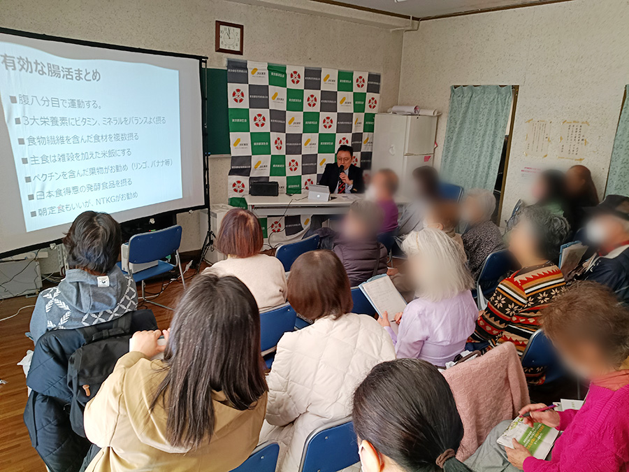 消化器内科医師による講演の様子