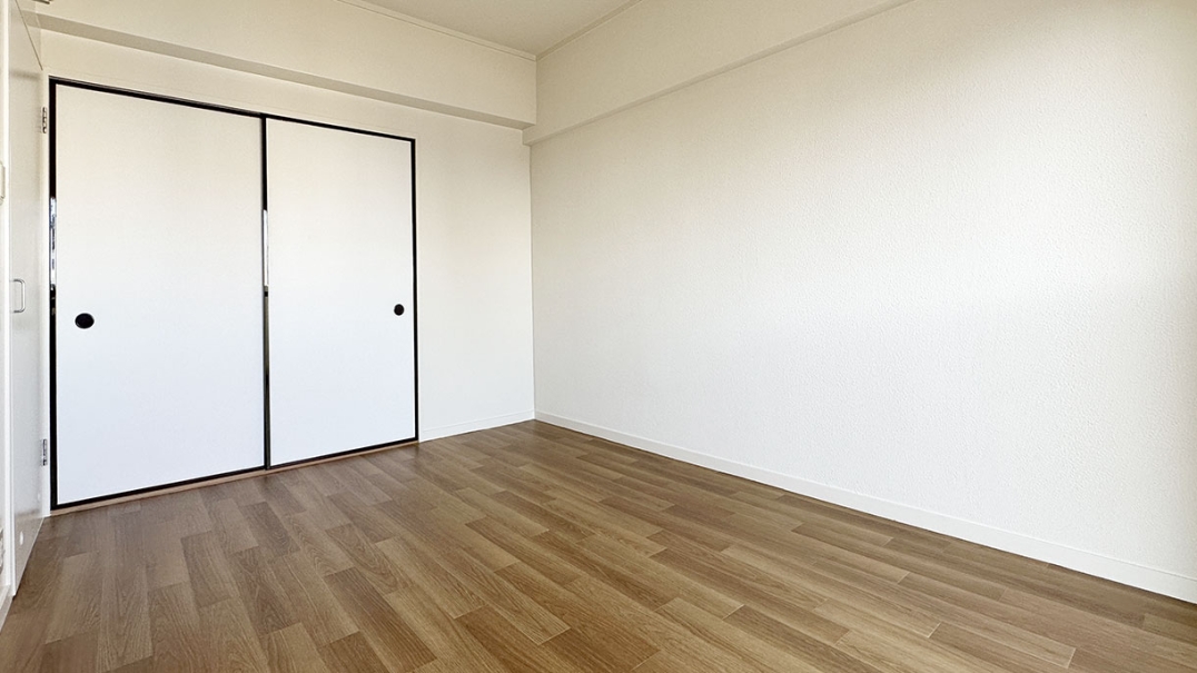 Hタイプ(3DK)　洋室1(6畳)2