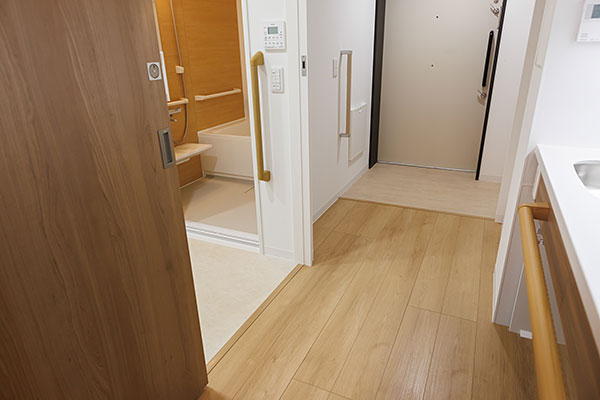 特徴 - バリアフリー設計の室内