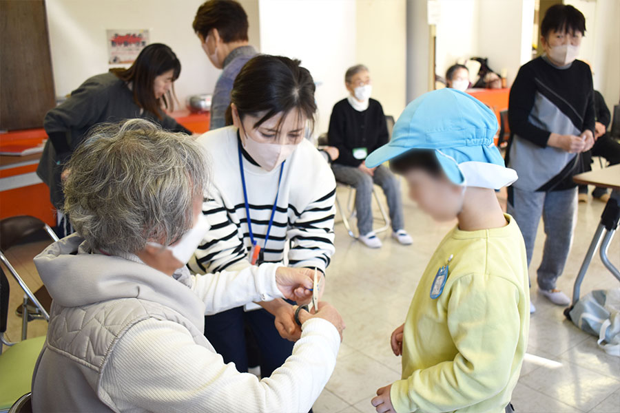 園児とのふれあい交流会の様子⑤