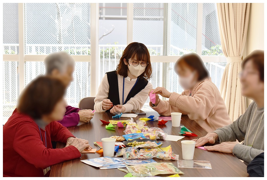 折り紙をする画像2