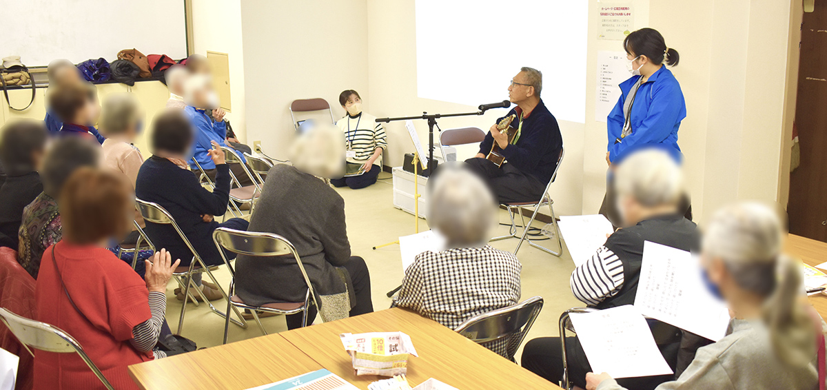 「出張社協カフェ『みんなの居場所』」の様子①