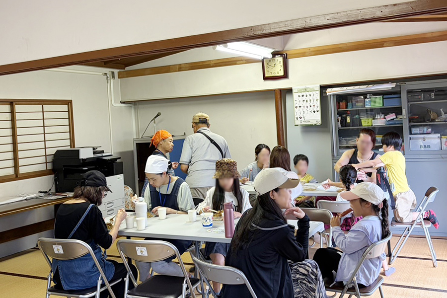 飲食エリアの様子②