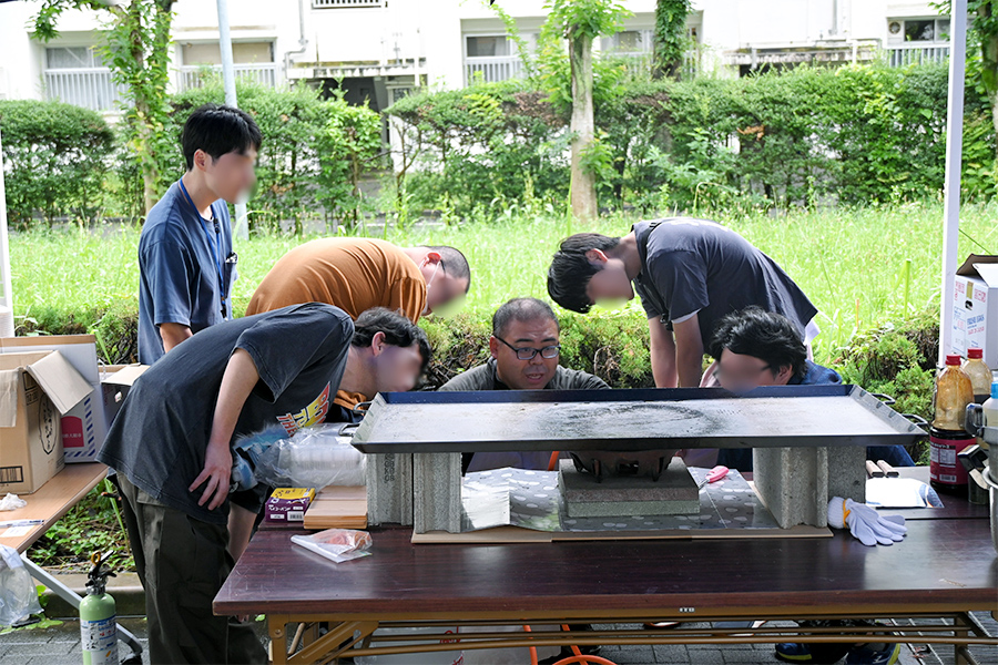 活動団体の枠を超え協力し準備の様子