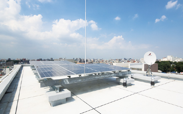 画像：太陽光発電装置の設置｜5号棟屋上